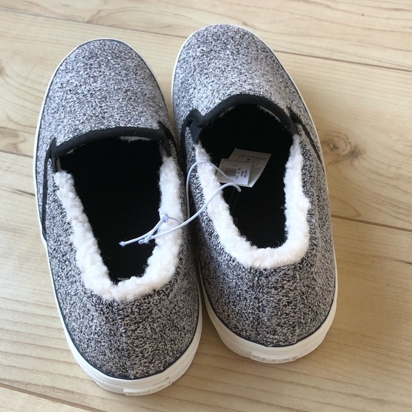 NWT! Old Navy Shoes - Picture 3 of 5